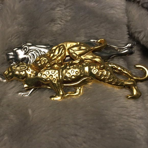 New Large Big Cat Theme Pin/Brooch - Picture 1 of 1